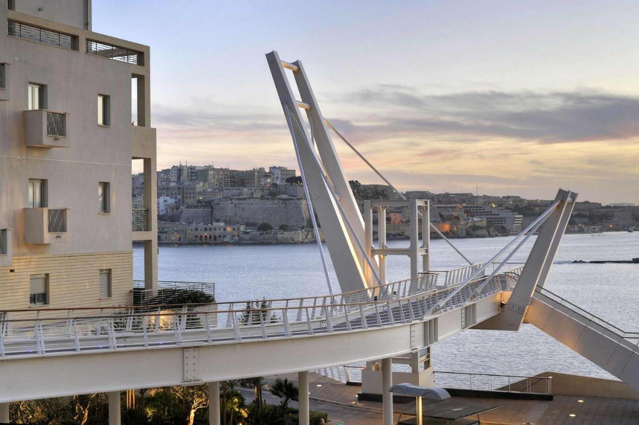 Marvellous Seafront Apartment Сліма Екстер'єр фото