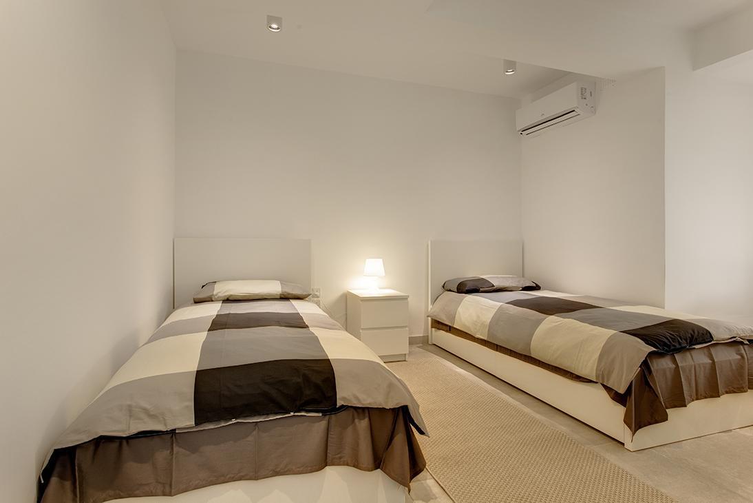 Marvellous Seafront Apartment Сліма Екстер'єр фото