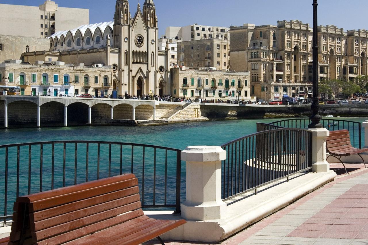 Marvellous Seafront Apartment Сліма Екстер'єр фото