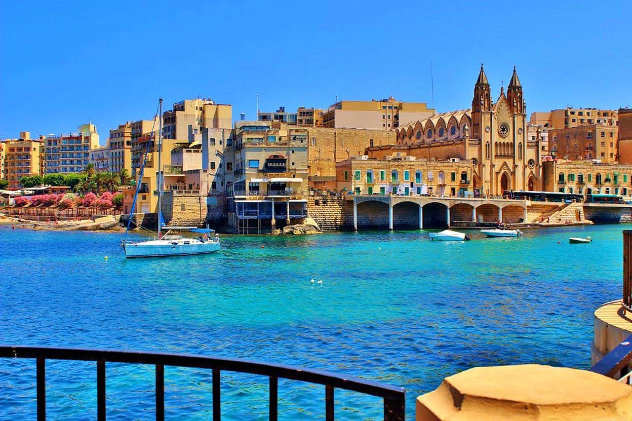 Marvellous Seafront Apartment Сліма Екстер'єр фото